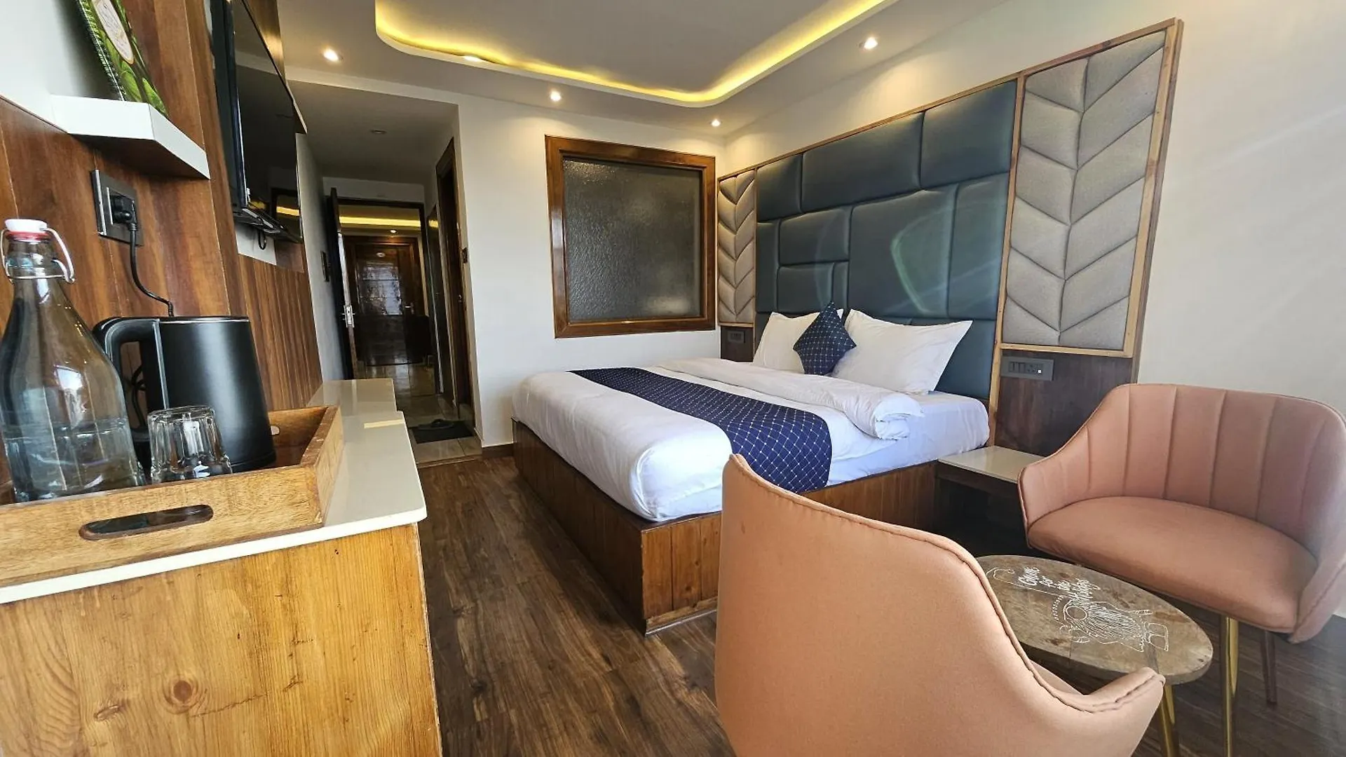 The Central Vista - Simla Royale Near Mall Road Free Pickup From Railway Station Simla 4*, Shimla