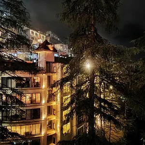 Royale Retreat & Near Mall Road Shimla
