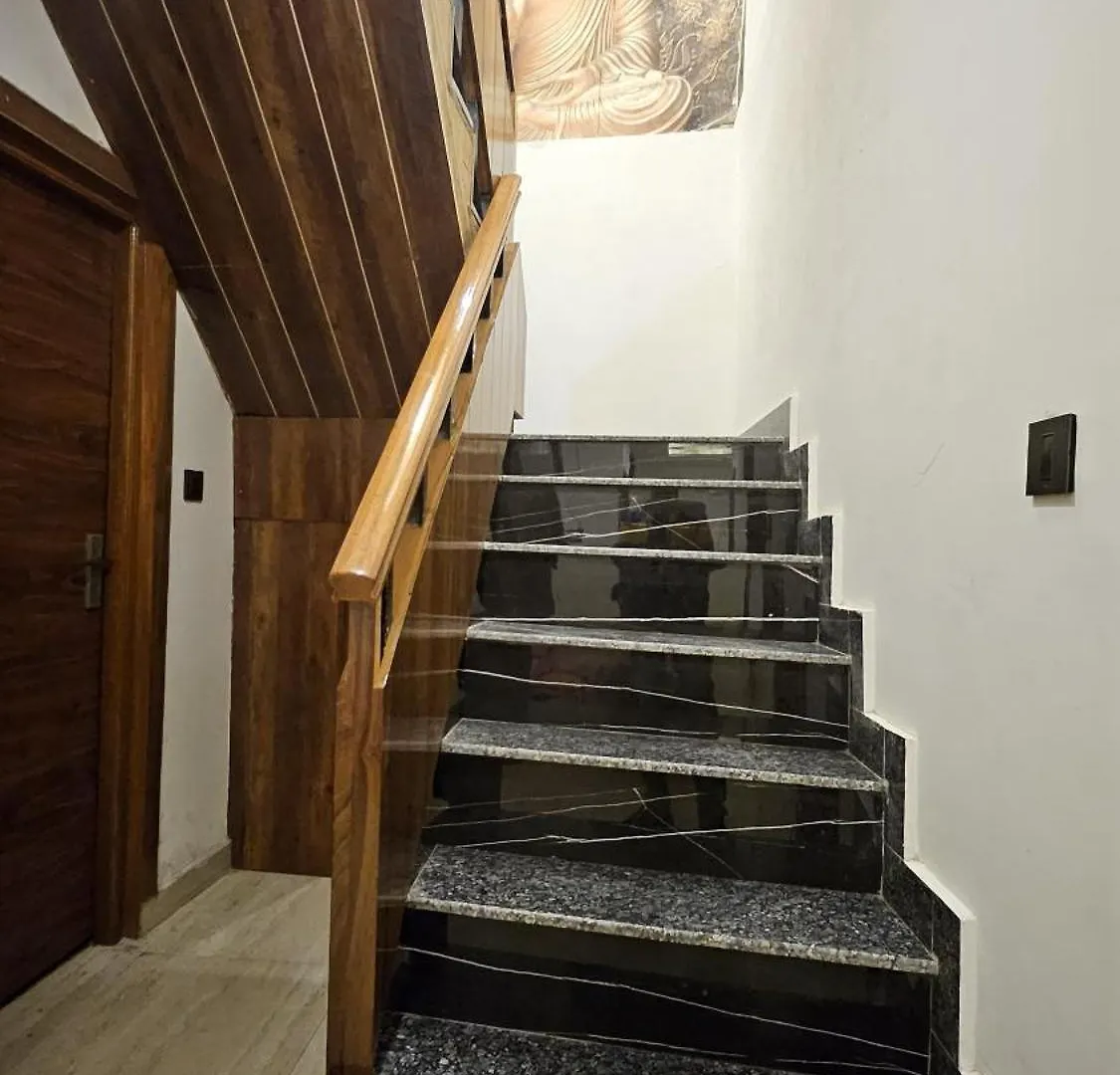 The Central Vista - Simla Royale Near Mall Road Free Pickup From Railway Station Simla