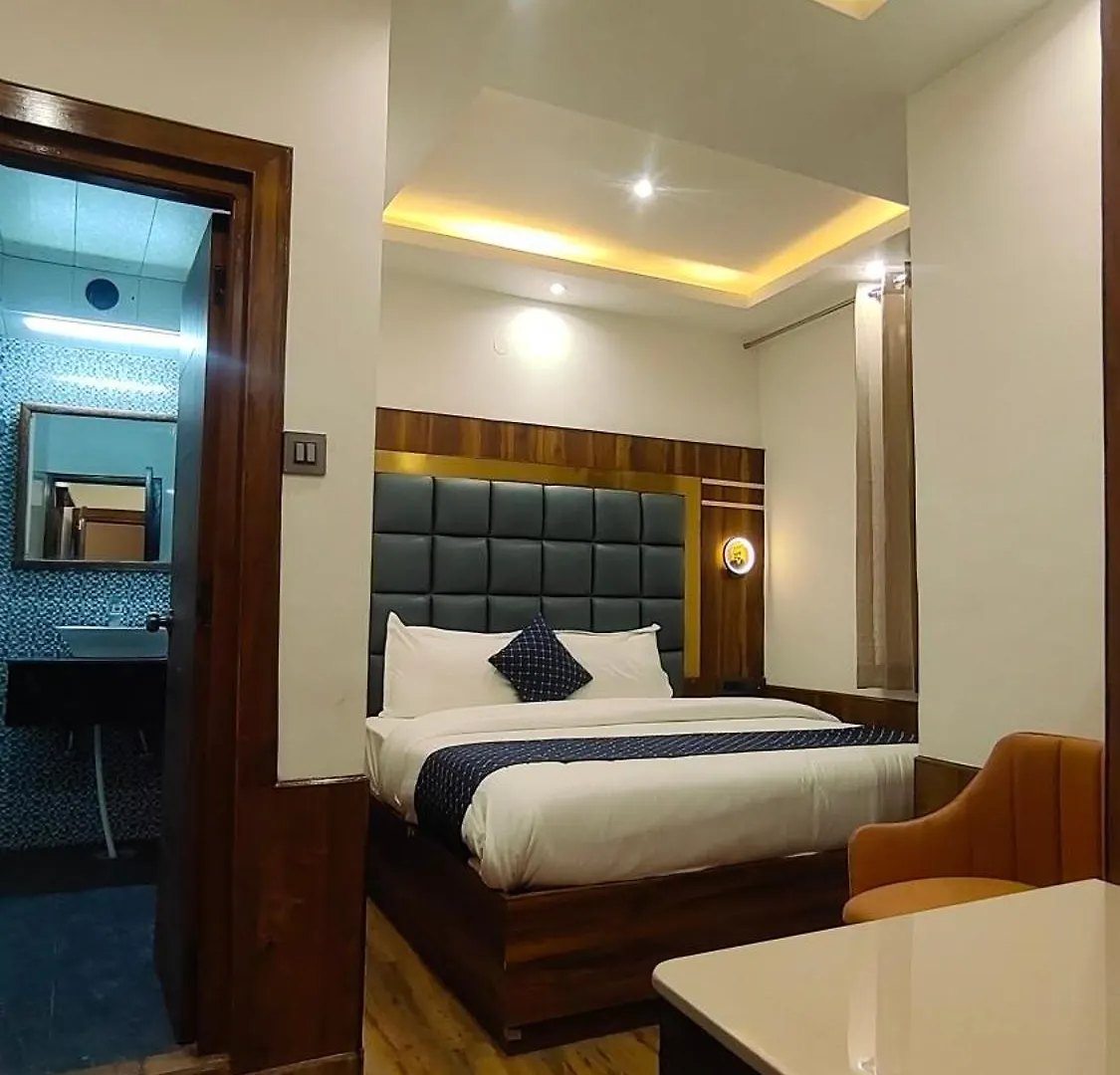 The Central Vista - Simla Royale Near Mall Road Free Pickup From Railway Station Simla 4*, Shimla Indie